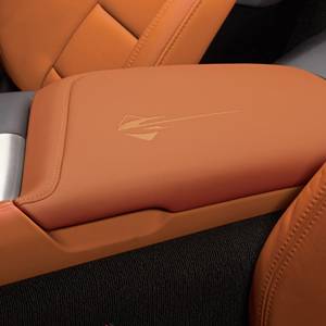 GM Accessories - GM Accessories 84539745 - Floor Console Lid in Kalahari Leather with Mojave Stitching and Stingray Logo [C7 Corvette]