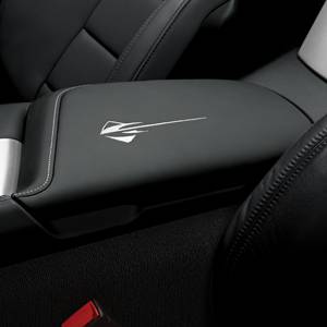 GM Accessories - GM Accessories 84539748 - Floor Console Lid in Jet Black Leather with Light Gray Stitching and Stingray Logo [C7 Corvette]