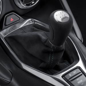 GM Accessories - GM Accessories 24287140 - Manual Shift Knob with Boot in Black [2016-2020 Camaro]