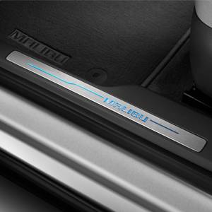 GM Accessories - GM Accessories 84201725 - Illuminated Front Door Sill Plates in Jet Black with Malibu Script [2021+ Malibu]