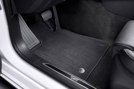 GM Accessories - GM Accessories 84403370 - First And Second-Row Carpeted Floor Mats In Jet Black [2016-2020 CT6]