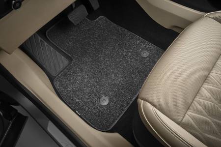 GM Accessories - GM Accessories 84598258 - First and Second-Row Carpeted Floor Mats in Ebony with Avenir Script [2021+ Envision]