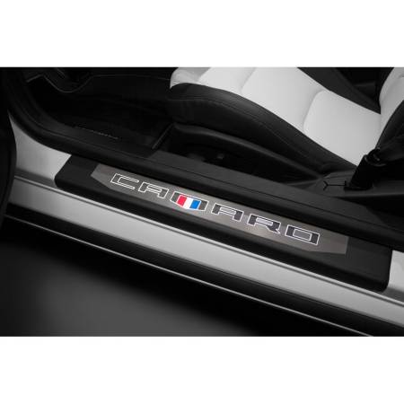 GM Accessories - GM Accessories 84127637 - Illuminated Front Door Sill Plates For Coupe [2016-2020 Camaro]