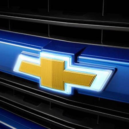 GM Accessories - GM Accessories 84518366 - Illuminated Grille Bowtie Emblem in Gold [2015-19 Silverado]