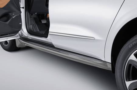 GM Accessories - GM Accessories 84527214 - Molded Assist Steps in Satin Nickel [2018+ Enclave]