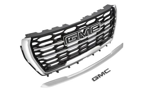 GM Accessories - GM Accessories 85157804 - Grille in Black with Chrome Surround and GMC Logo (for vehicles with HD Surround Vision) [2022+Yukon]